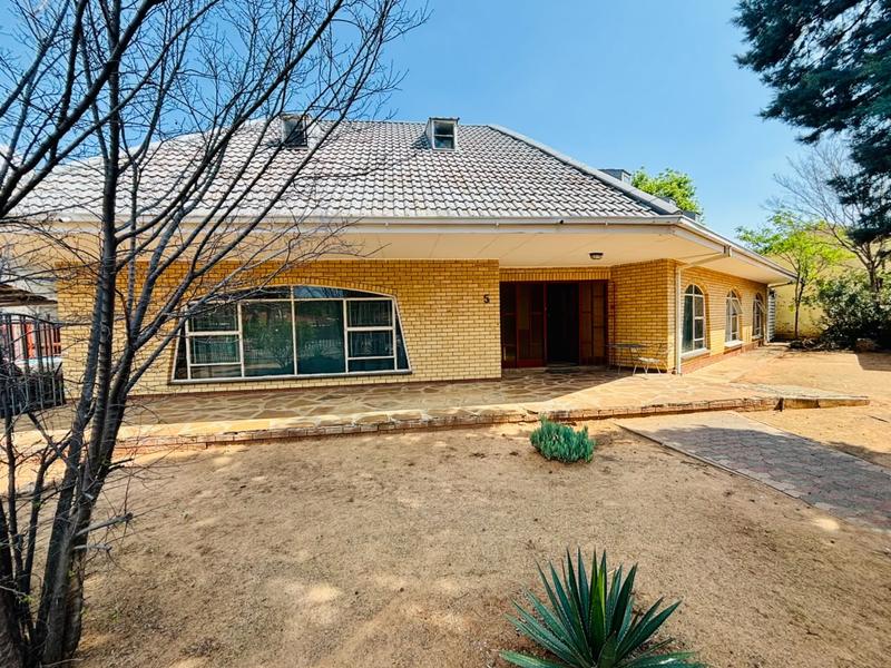 16 Bedroom Property for Sale in Brandwag Free State